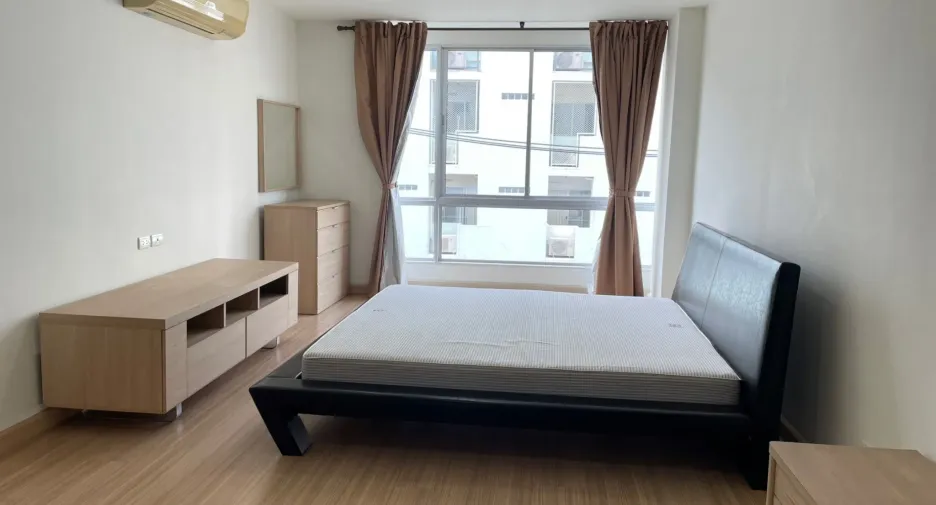 Wohnung zur Miete mit 2 Zimmer in Khlong Toei, Bangkok