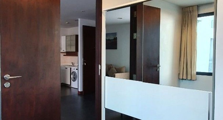 For rent 1 bed condo in Watthana, Bangkok