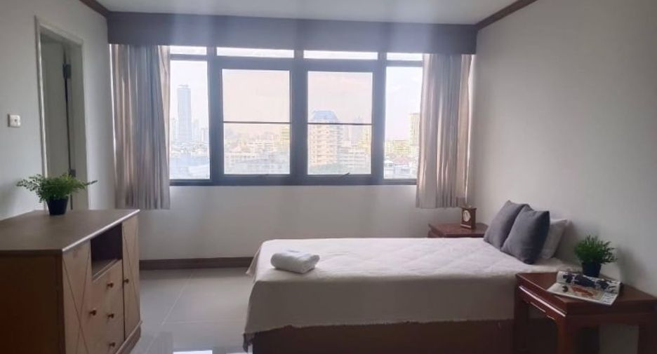 For rent 2 bedrooms condo in Watthana, Bangkok