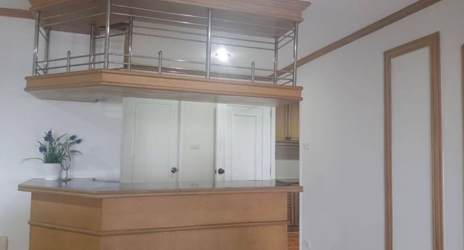 For rent 2 bedrooms condo in Watthana, Bangkok