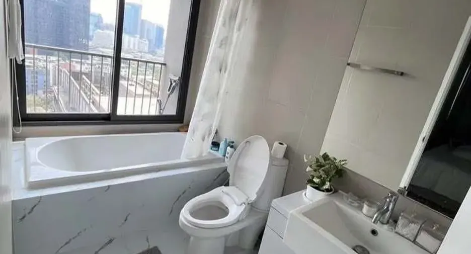 Wohnung zur Miete mit 1 Zimmer in Khlong Toei, Bangkok