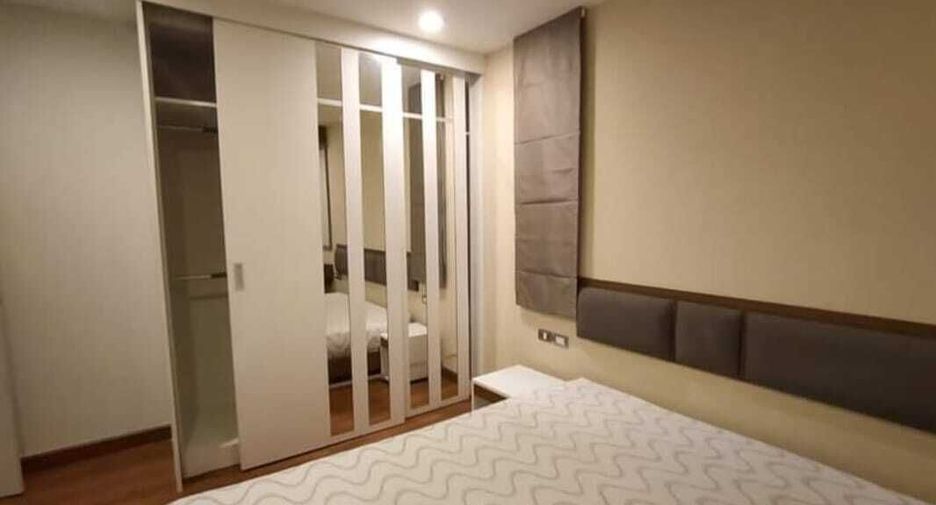 For rent 2 bedrooms condo in Phra Khanong, Bangkok