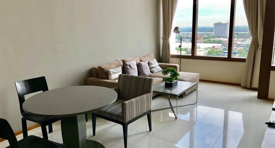 For rent 1 bed condo in Khlong Toei, Bangkok
