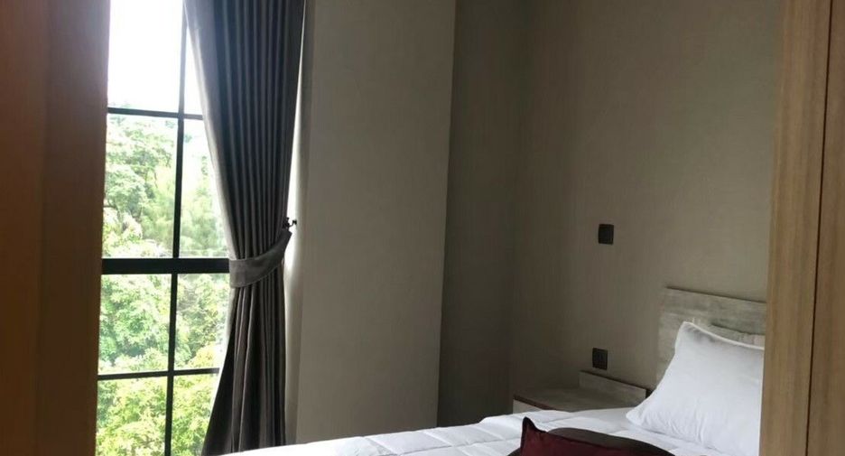 For rent 2 bedrooms condo in Pathum Wan, Bangkok