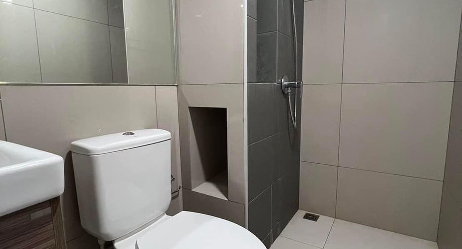 For rent 1 bed condo in Phra Khanong, Bangkok