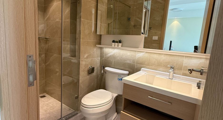 For rent 1 bed condo in Yan Nawa, Bangkok