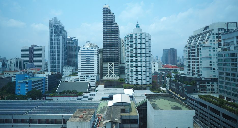 For rent 2 bedrooms condo in Khlong Toei, Bangkok