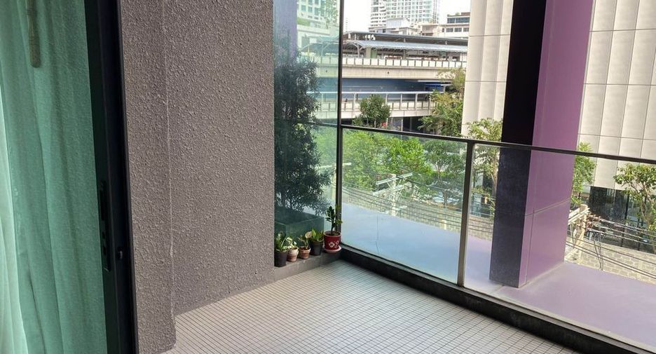 For rent 1 bed condo in Khlong Toei, Bangkok