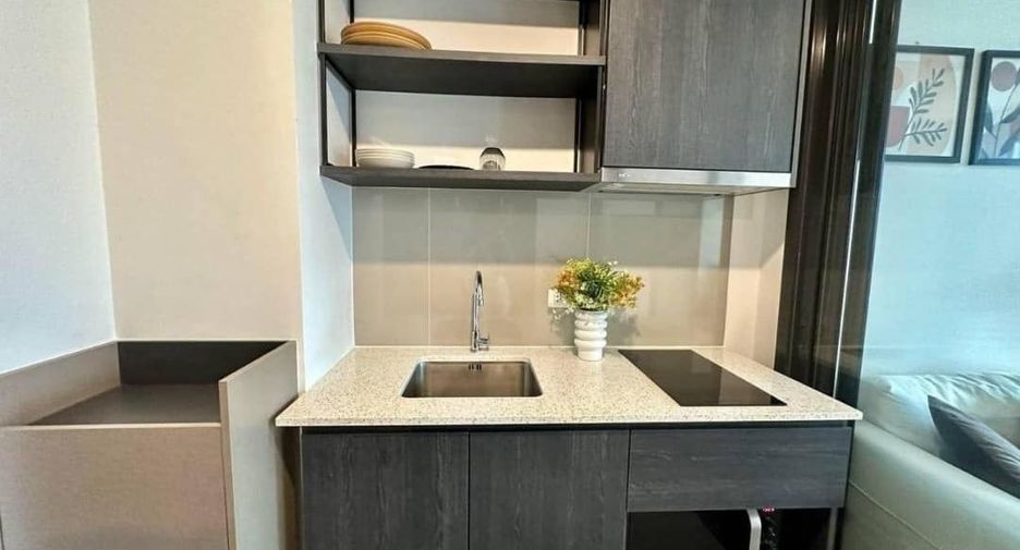 Wohnung zur Miete mit 1 Zimmer in Huai Khwang, Bangkok