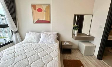 Condo en alquiler de 1 habitaciones en Huai Khwang, Bangkok