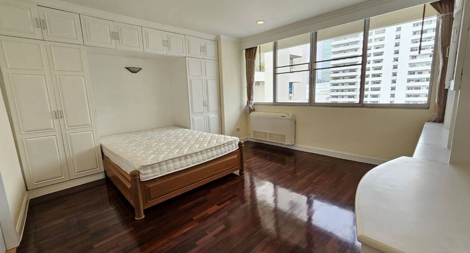 Condo en alquiler de 3 habitaciones en Watthana, Bangkok