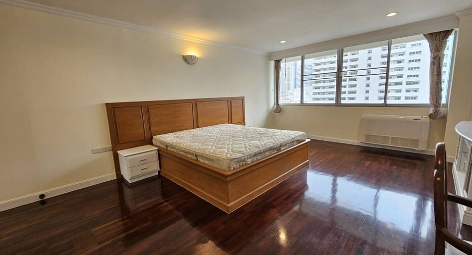 Condo en alquiler de 3 habitaciones en Watthana, Bangkok