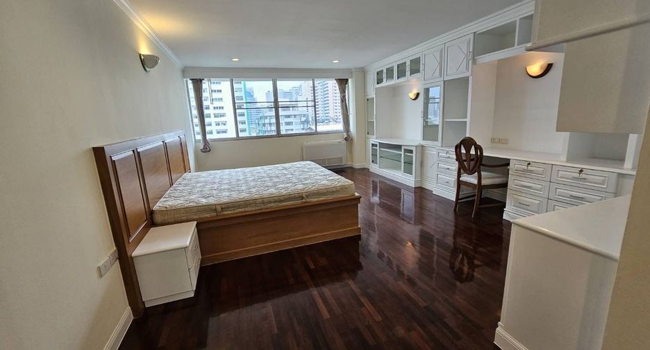 Condo en alquiler de 3 habitaciones en Watthana, Bangkok