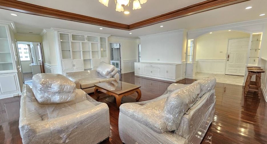 Condo en alquiler de 3 habitaciones en Watthana, Bangkok