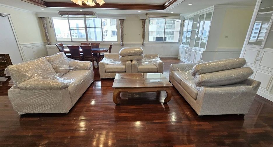 Condo en alquiler de 3 habitaciones en Watthana, Bangkok