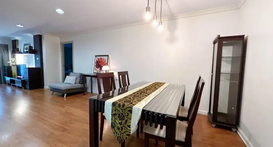 For rent 2 bedrooms condo in Watthana, Bangkok