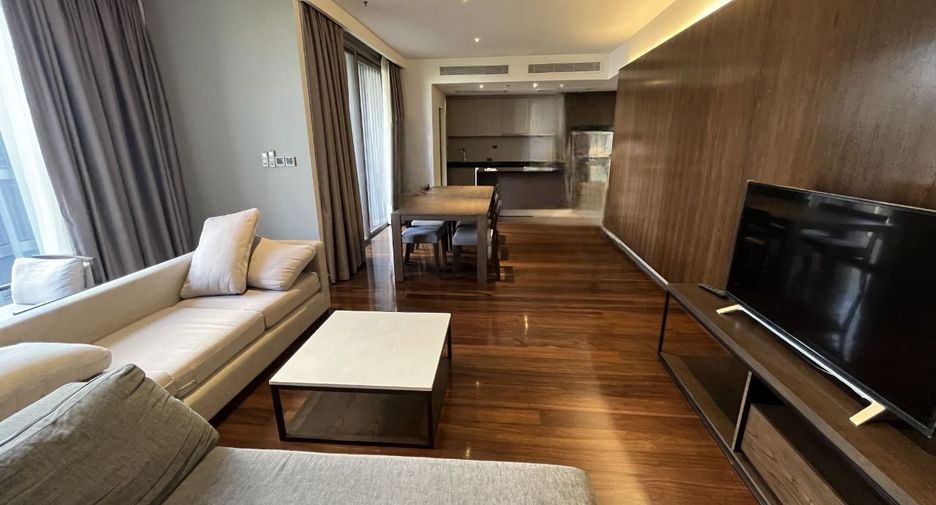 For rent 3 bedrooms apartment in Khlong Toei, Bangkok