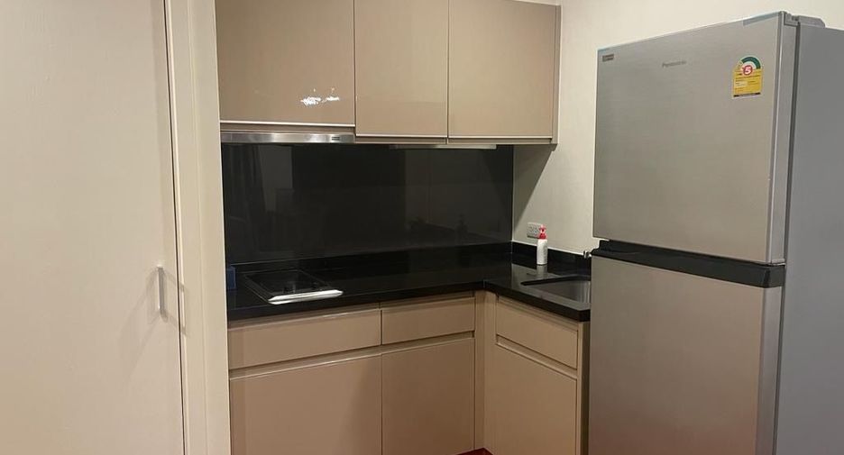 For rent 1 bed condo in Khlong Toei, Bangkok