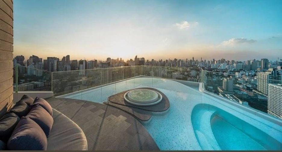 For rent 2 bedrooms condo in Watthana, Bangkok