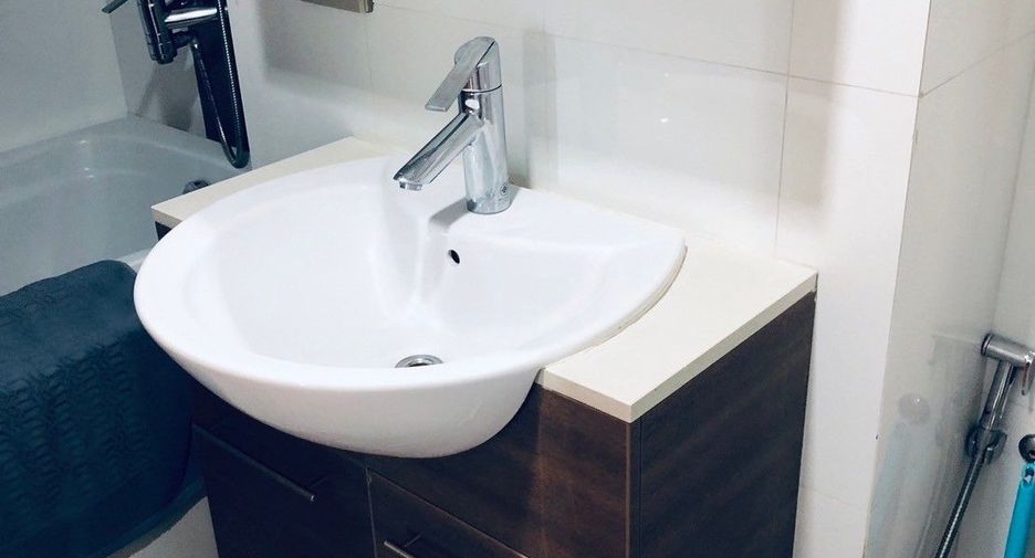 For rent 1 bed condo in Watthana, Bangkok