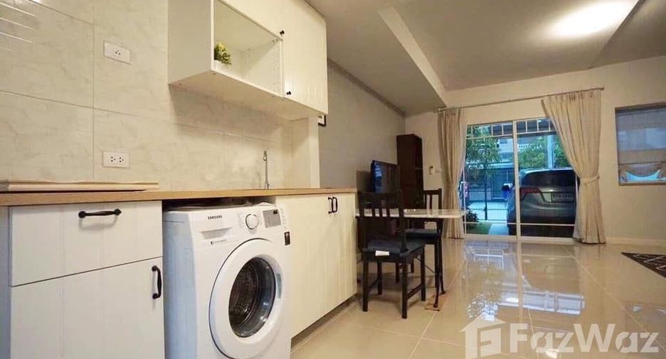For rent 2 bedrooms townhouse in Bang Phli, Samut Prakan