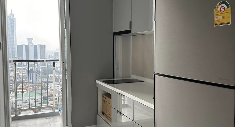 Condo en alquiler de 1 habitaciones en Bang Rak, Bangkok