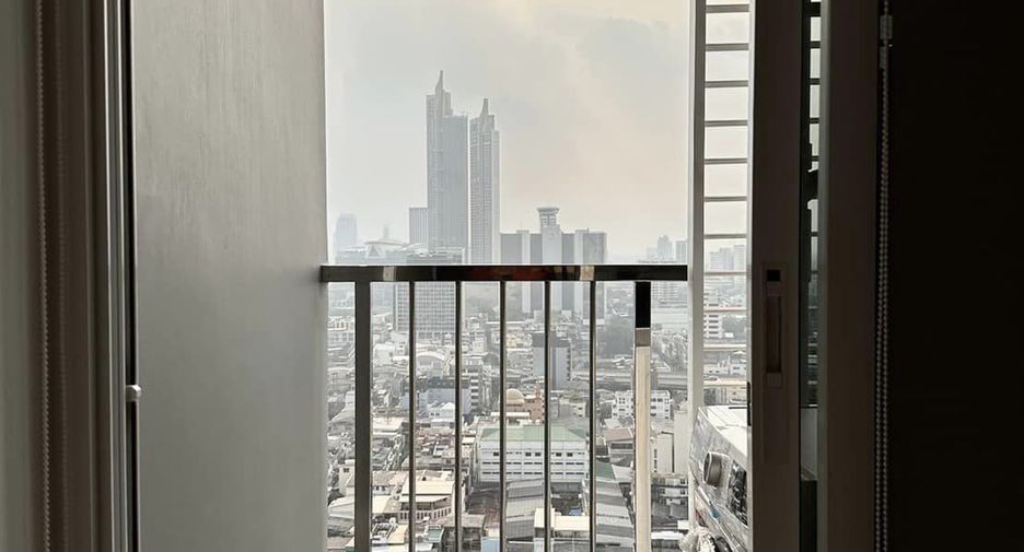 Condo en alquiler de 1 habitaciones en Bang Rak, Bangkok