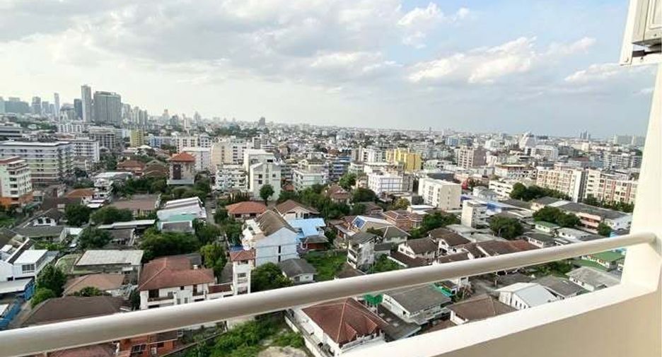 For rent 1 Beds condo in Huai Khwang, Bangkok