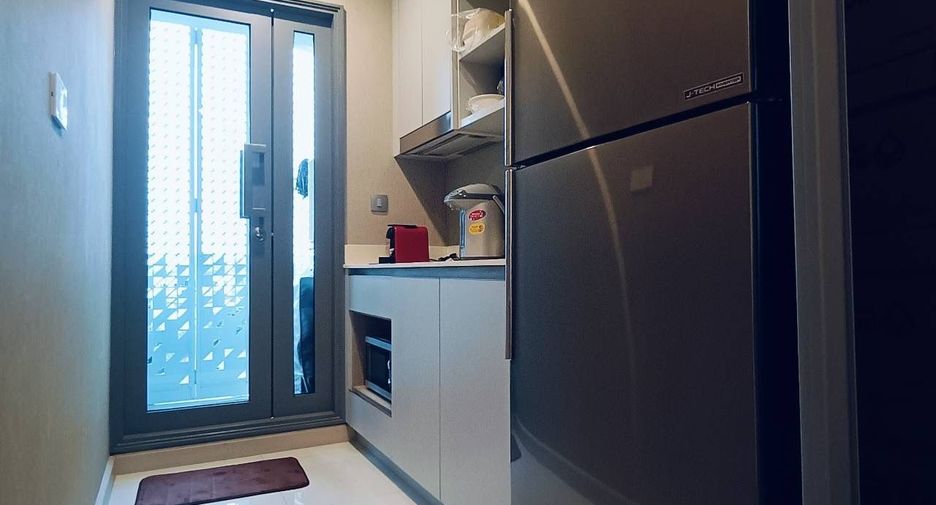 For rent 1 bed condo in Phra Khanong, Bangkok