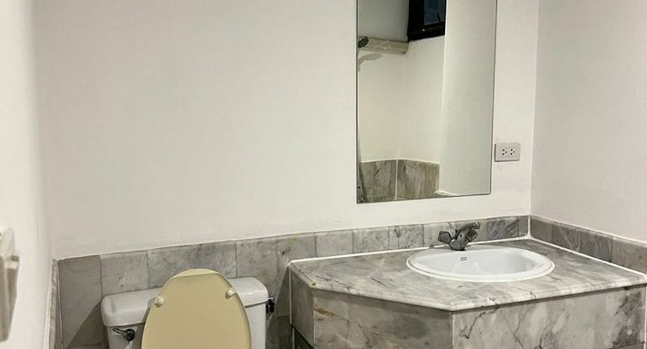 Wohnung zur Miete mit 2 Zimmer in Watthana, Bangkok