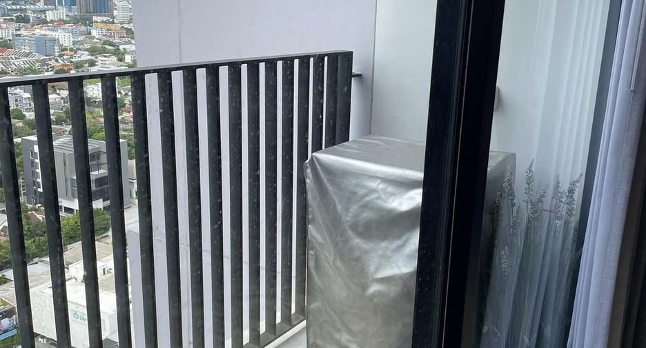 For rent 1 bed condo in Watthana, Bangkok