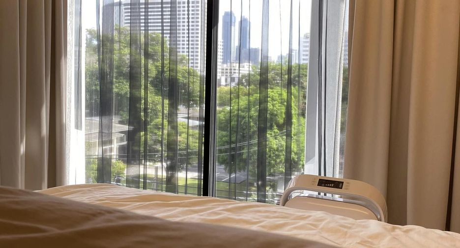 For rent 2 bedrooms condo in Watthana, Bangkok