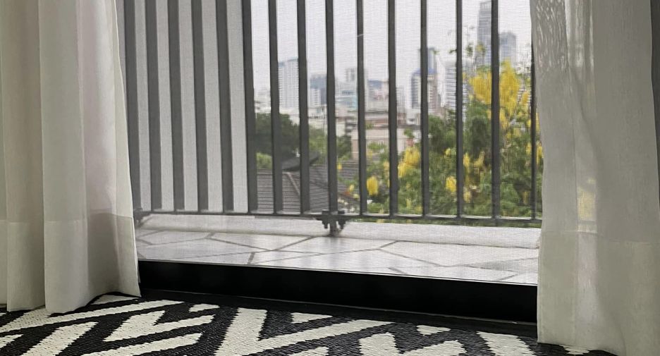 For rent 2 bedrooms condo in Watthana, Bangkok