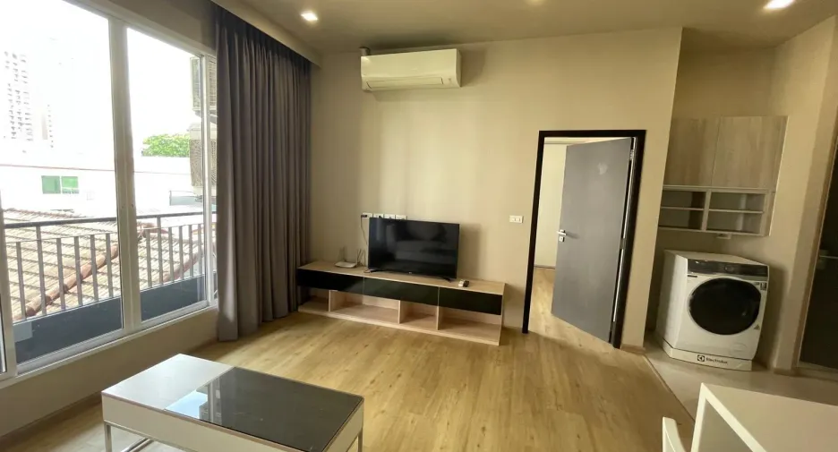 For rent 1 bed condo in Khlong Toei, Bangkok