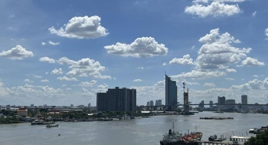 For rent 2 bedrooms condo in Yan Nawa, Bangkok