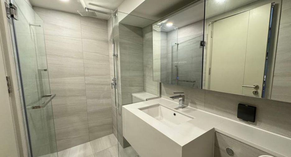 For rent 1 bed condo in Bang Rak, Bangkok