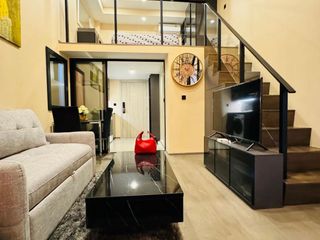 Condo en alquiler de 1 habitaciones en Bang Rak, Bangkok