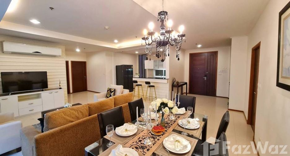 For rent 3 bedrooms apartment in Watthana, Bangkok