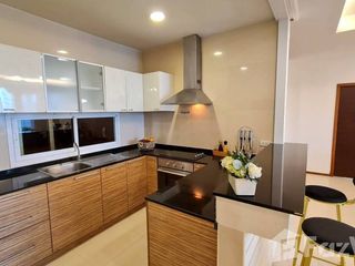 Apartamento en alquiler de 3 habitaciones en Watthana, Bangkok