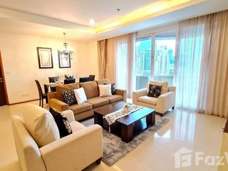 Apartamento en alquiler de 3 habitaciones en Watthana, Bangkok
