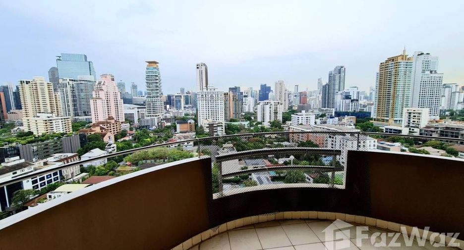 For rent 3 bedrooms apartment in Watthana, Bangkok