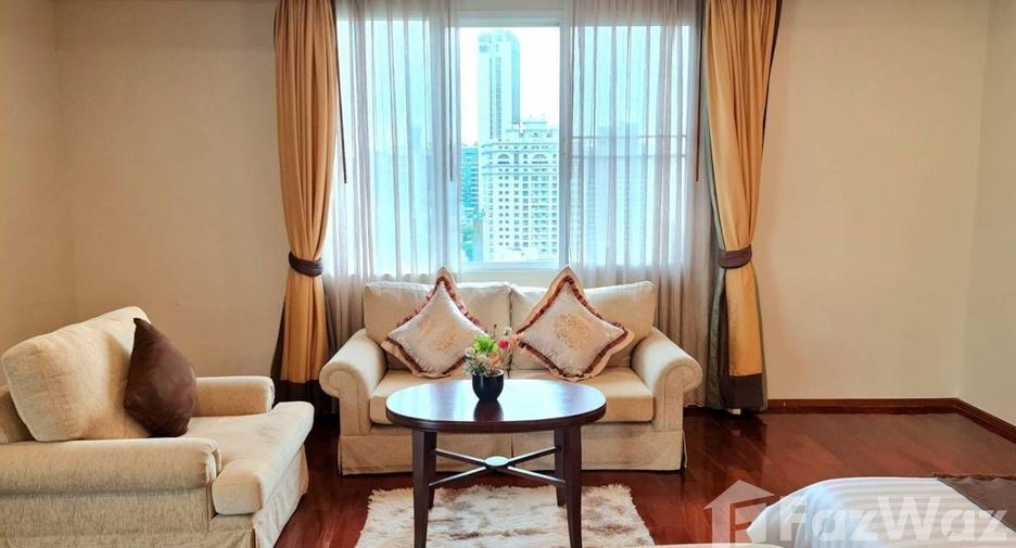 For rent 3 bedrooms apartment in Watthana, Bangkok