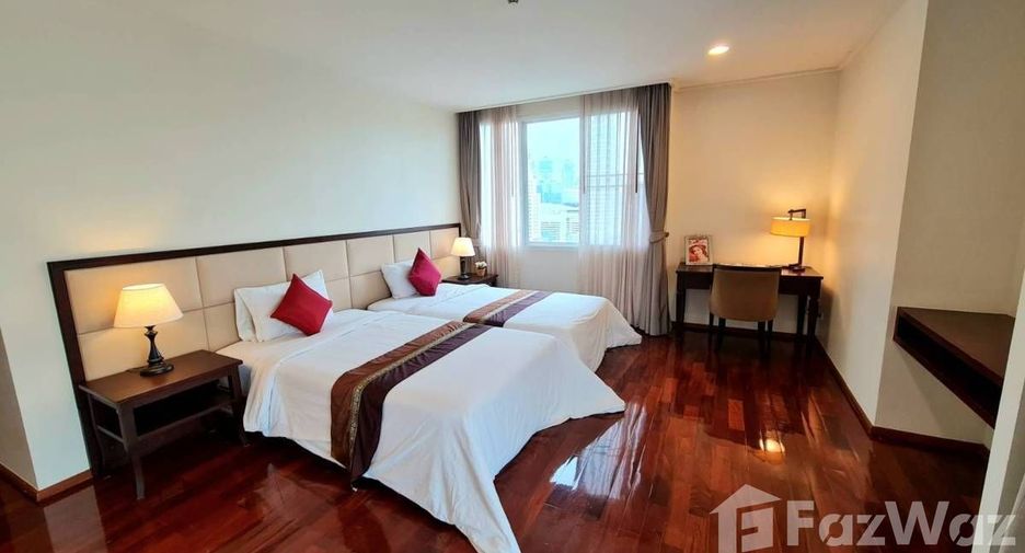 For rent 3 bedrooms apartment in Watthana, Bangkok