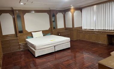 For rent 3 bedrooms condo in Watthana, Bangkok