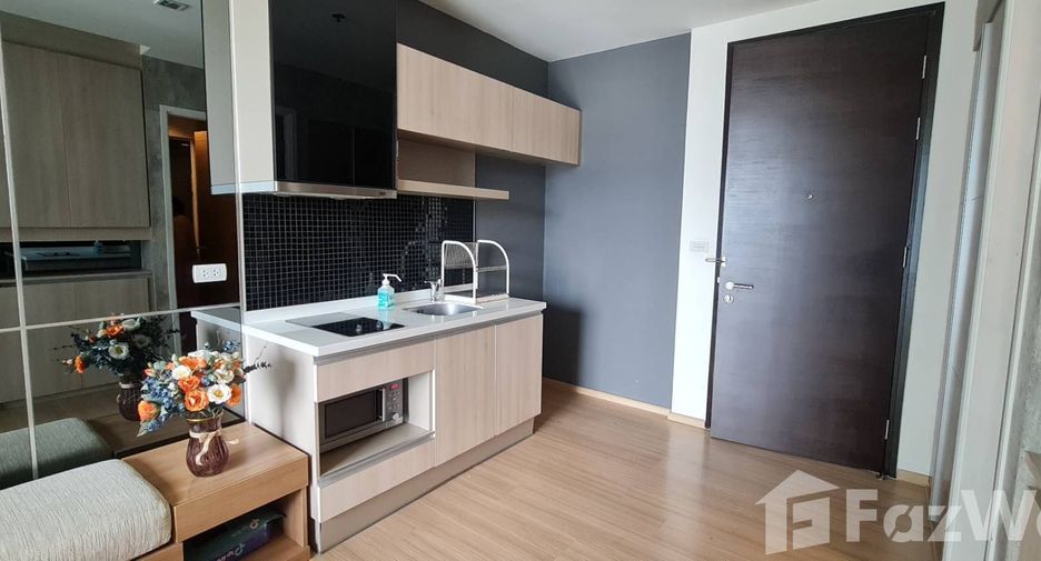 Condo en alquiler de 1 habitaciones en Phra Khanong, Bangkok