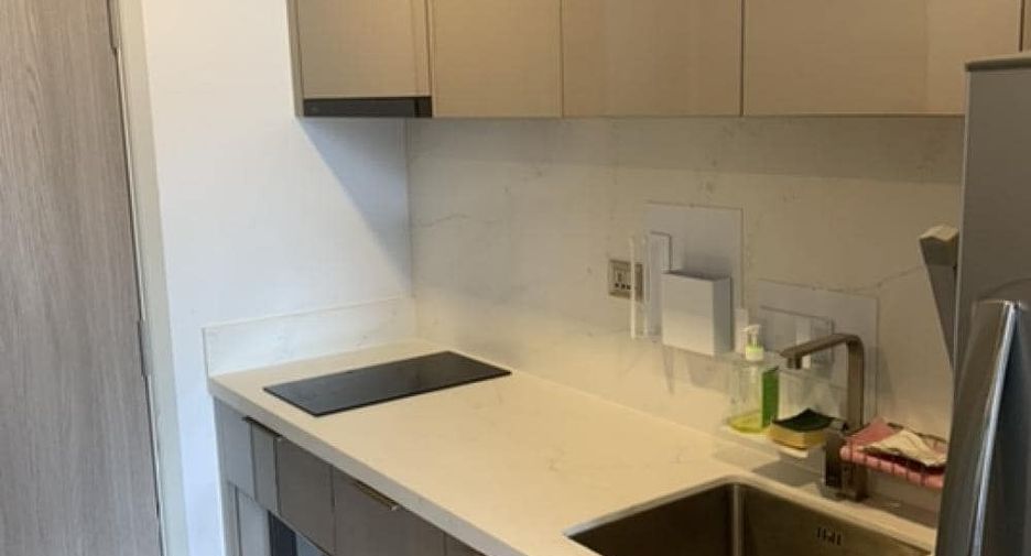 For rent 1 bed condo in Huai Khwang, Bangkok