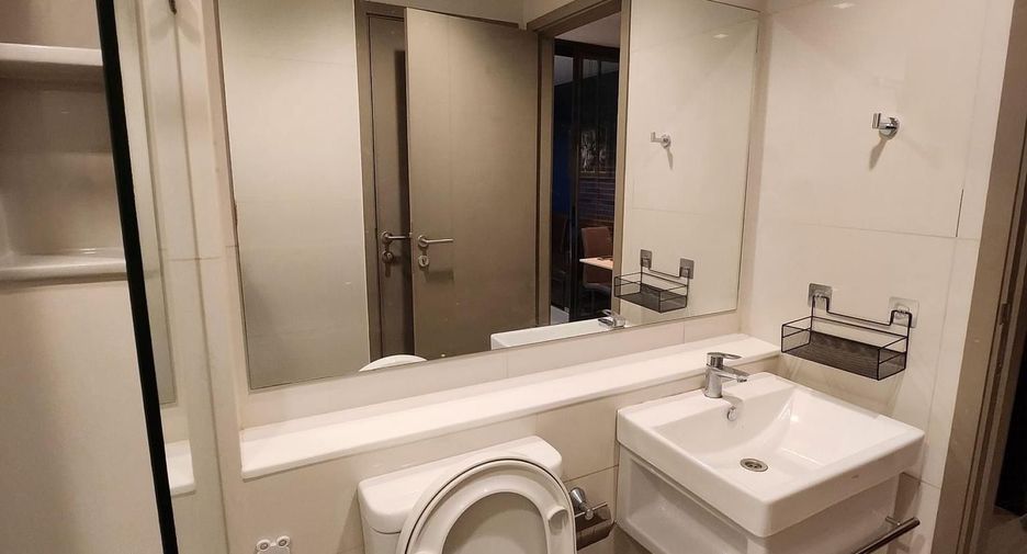 For rent 1 bed condo in Huai Khwang, Bangkok