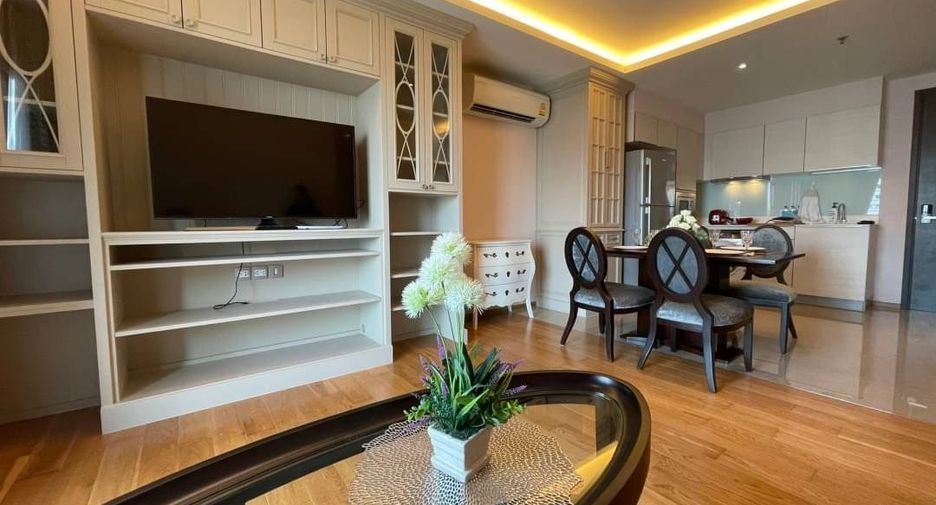 For rent 2 bedrooms condo in Watthana, Bangkok