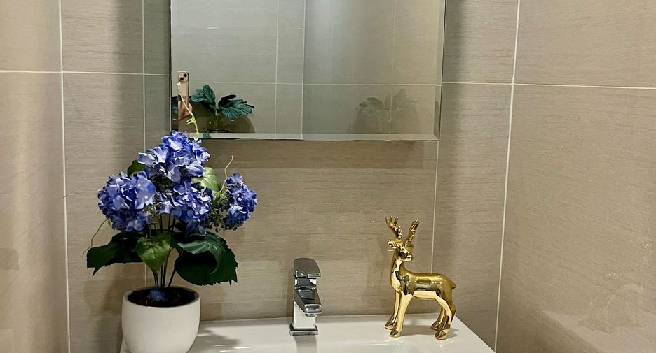 For rent 1 bed condo in Khlong Toei, Bangkok