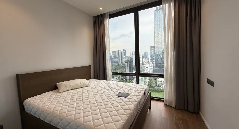 For rent 2 bedrooms condo in Pathum Wan, Bangkok